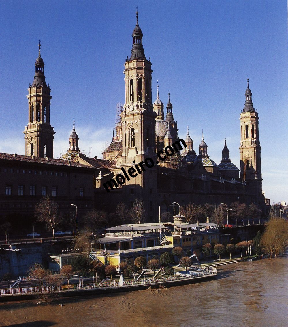 El Arte Barroco en España y Portugal Cattedrale della vergine del Pilar. Progettata da Francisco Herrera il Mozo (1680). Saragozza, Spagna.