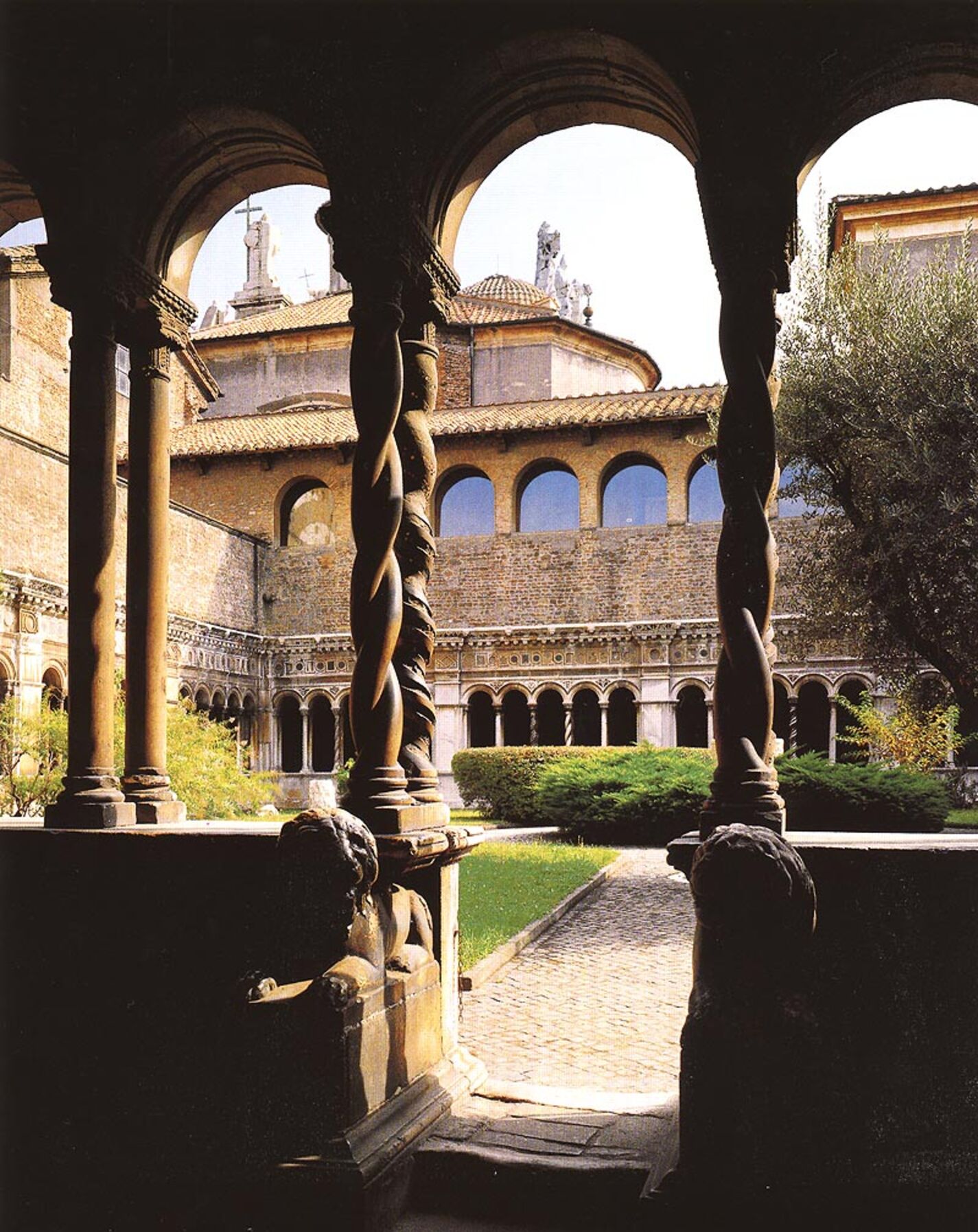 Claustro de la basílica de San Juan de Letrán