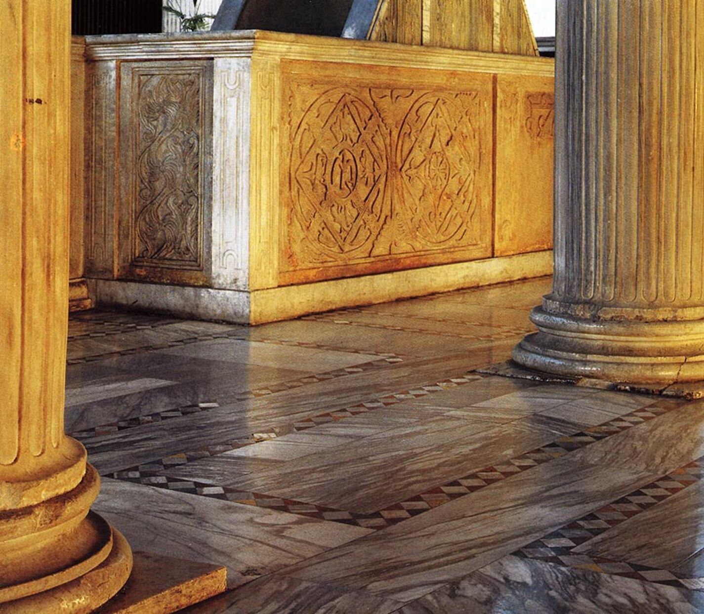 Basílica de Santa Sabina, detalle del cierre del coro.