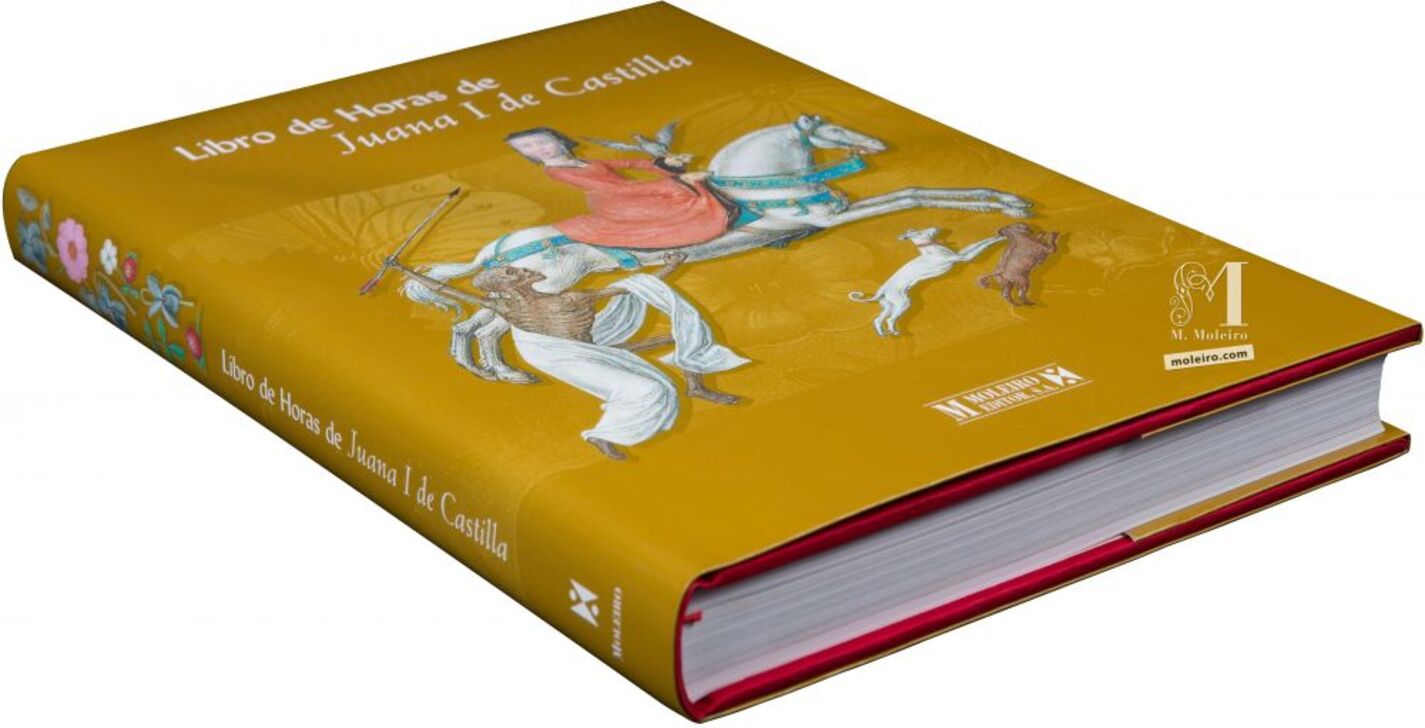 Fotografía en perspectiva de la portada y lomo del libro de arte Libro de Horas de Juana I de Castilla.