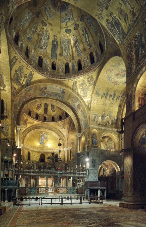 Talleres de Arquitectura en la Edad Media Basilique Saint Marc, vue de l’intérieur (1063-1094)