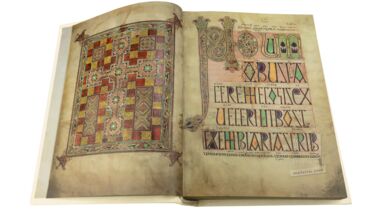 Evangelhos de Lindisfarne The British Library, Londres Evangelhos de Lindisfarne The British Library, Londres